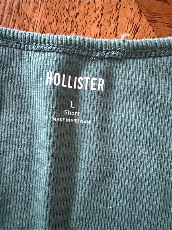 Hollister Baby Tee - Image 4