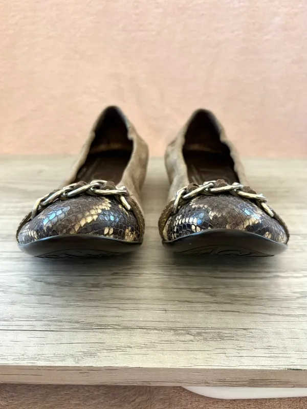 AGL Shimmer Tan Suede Leather Chain Snakeskin Cap Toe Ballet Flat Italy 35.5 5.5 - Image 2