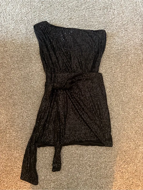 Hello Molly Black One-Shoulder Sequin Mini Dress - Image 7