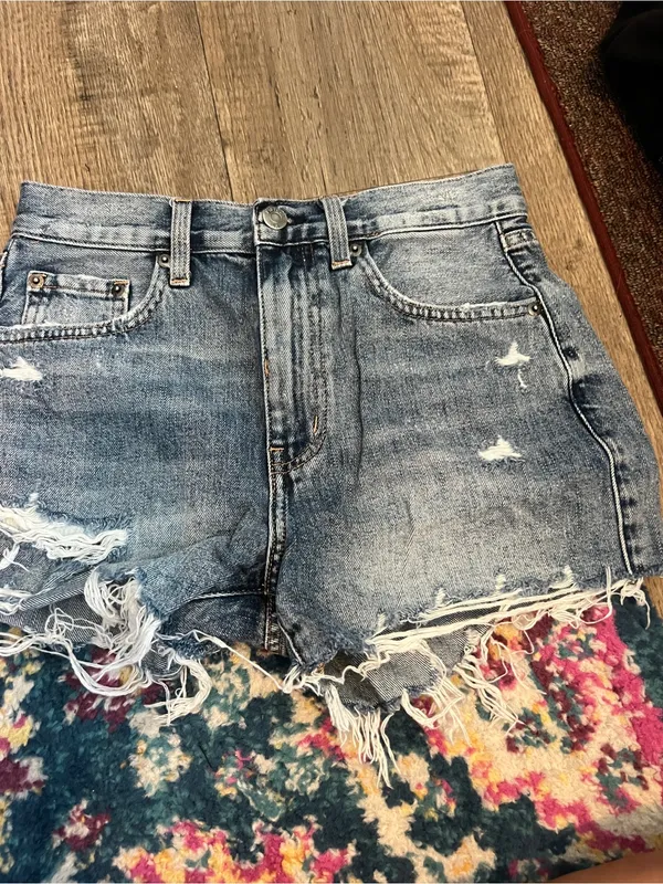 pistola medium blue distressed frayed denim shorts - Image 5