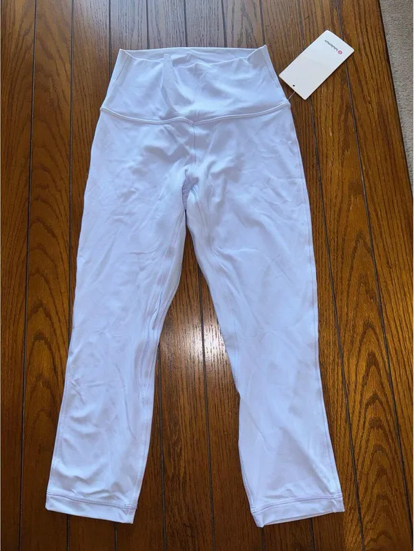 Lululemon Align High Rise 21” Double Lined, Pastel Blue Size 6 NWT - Image 3