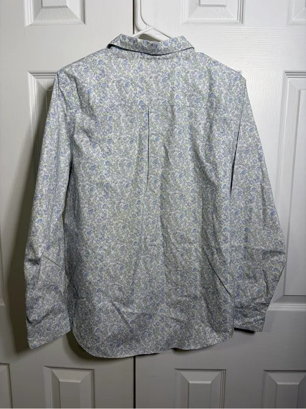 L.L. Bean women’s  Long-Sleeve Floral Button-Down Shirt -  size large - Image 4