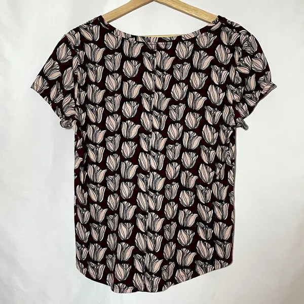 LOFT ann taylor vintage soft tulip maroon short sleeved t-shirt women's size M - Image 6