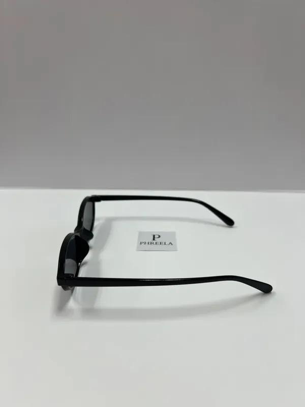 black oval sunglasses / 90s oval sunglasses - Image 3