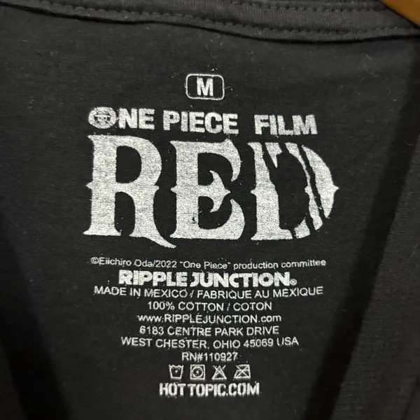 One Piece Monkey D Luffy Red Anime Movie tshirt size medium - Image 4