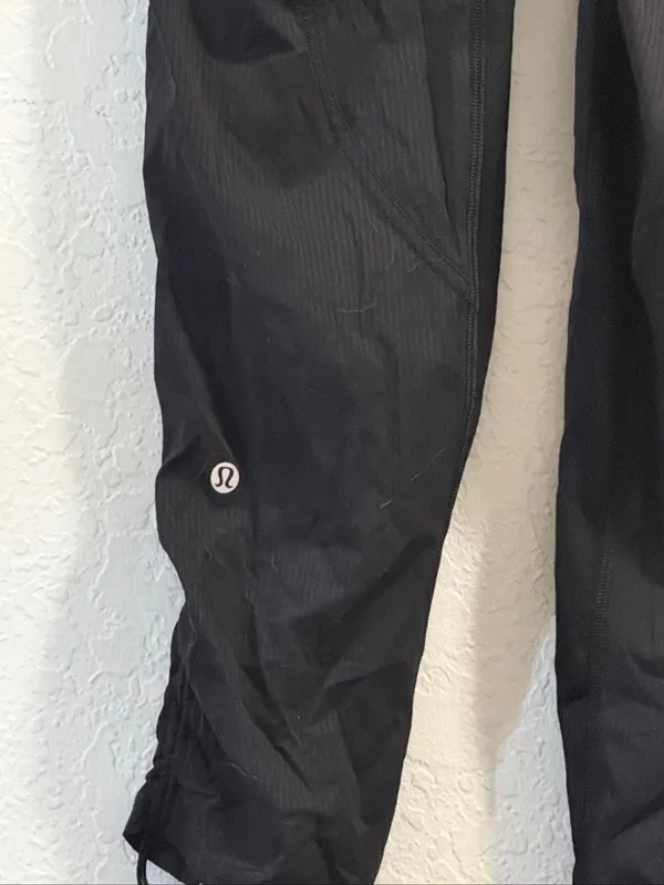 Lululemon Beyond the Studio Jogger Black Pants Women's Size 0 - Image 4