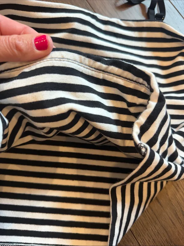GAP Black & White Striped CloseKnit Tube Top Size Medium - C11-707 - Image 4