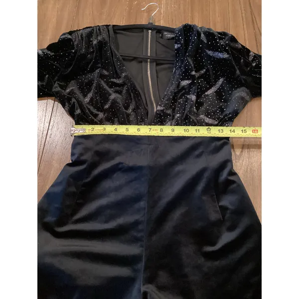 Bronx And Bronco black Maria Velvet V neck Romper Size Small - Image 6