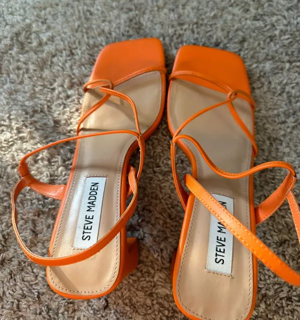 Steve Madden Orange Heels - Image 3