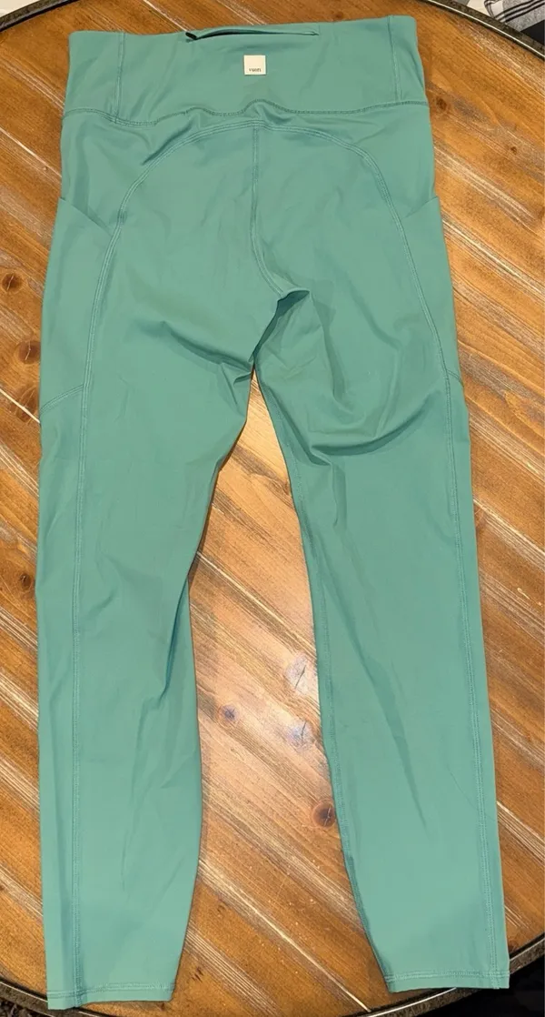 Vuori Stride 7/8 Leggings in Basil Women's Size Medium Athleisure Performance - Image 4