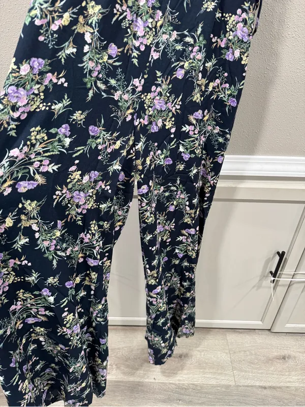 NWT Floral V-Neck Navy Jumpsuit with Lavender Blooms - Image 4