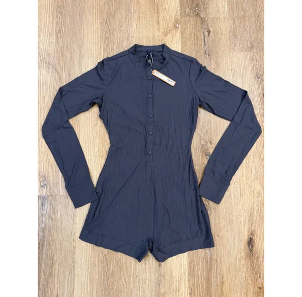 SKIMS Soft Lounge Henley Onesie S - Image 6