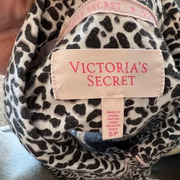 Victoria's Secret‎ Pajama Shirt - Image 7