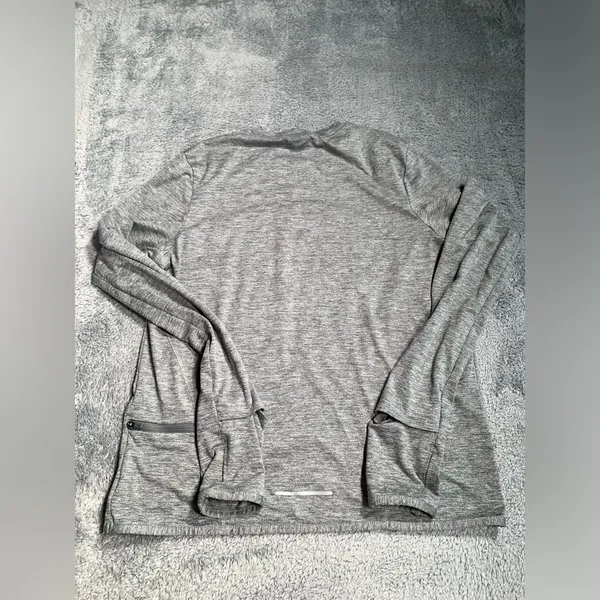 Nike running dri-fit long sleeve gray shirt small - Image 11