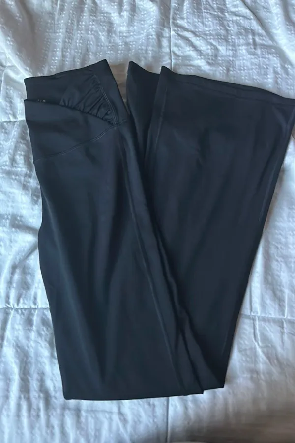 Yogalicious Flare Yoga Pants - Image 2