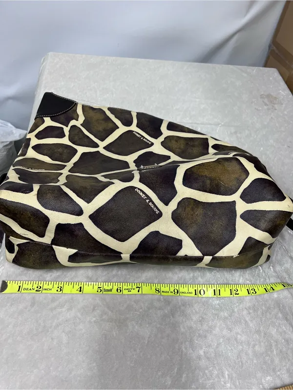 Dooney & Bourke Giraffe-Print Leather Shoulder Bag Brown & Cream strap missing - Image 7