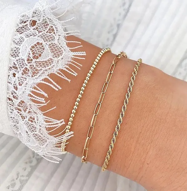 Boutique 18k Gold Mini Link Bracelet - Image 2