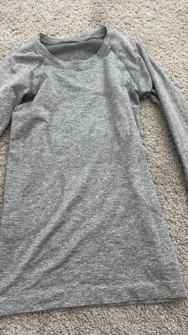 Lululemon Swiftly Tech Long Sleeve - Image 4