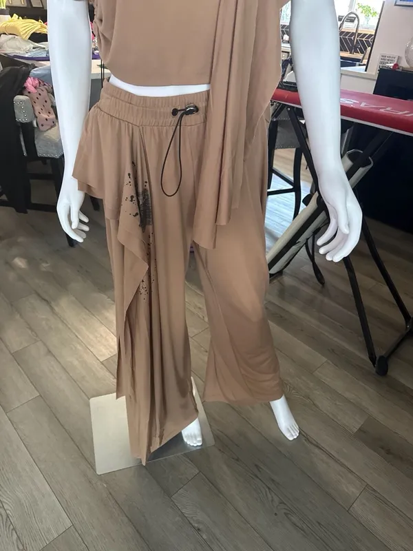 BUKEZY Brown 2-Piece Crop Top and Wide Leg Ruffle Pant - Image 6