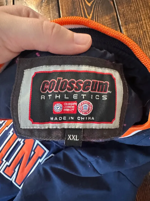 Colosseum Athletics Vintage Illinois Sweatshirt - Image 5