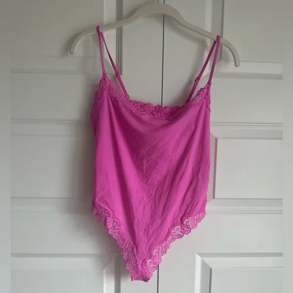 SKIMS Fits Everybody Lace Cami Bodysuit‎ | Neon Orchid- NWT - Image 6