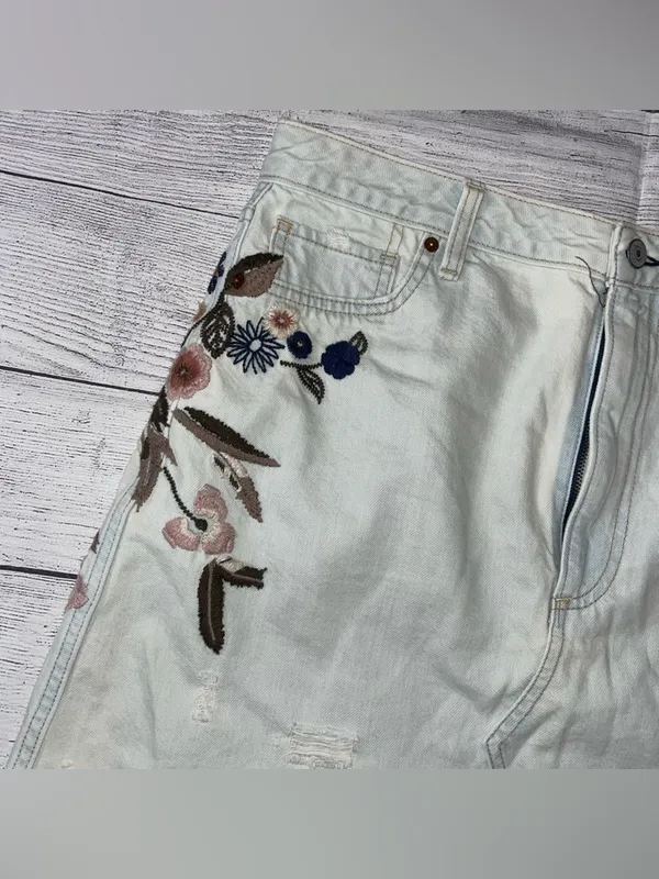 Abercrombie Embroidered Light Wash Denim Mini Skirt - Floral Detail - Image 2