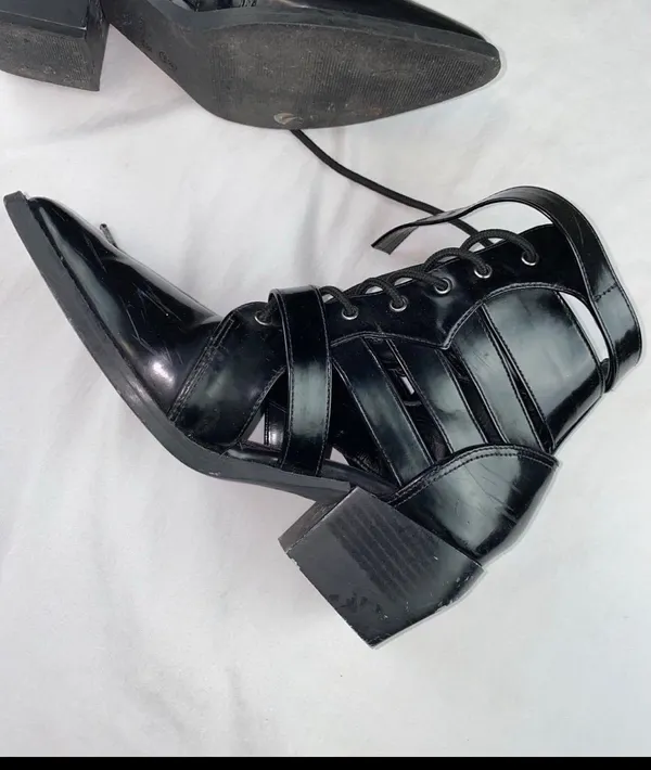Boots Black Size 7 - Image 3