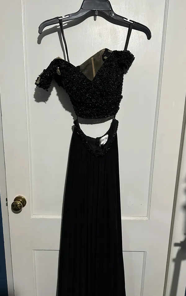 Black 2 Piece Prom Dress - Image 7