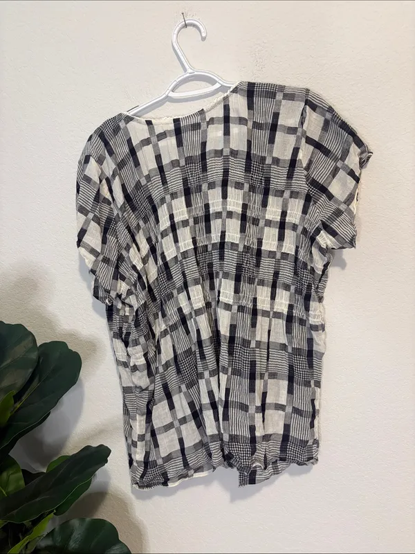 NorthStyle textured Black and White Plaid Button-Front Women’s Blouse 1X - Image 5