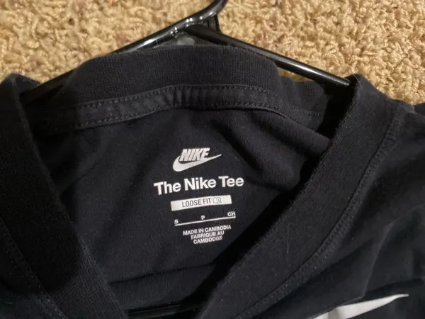 Black Nike top - Image 2