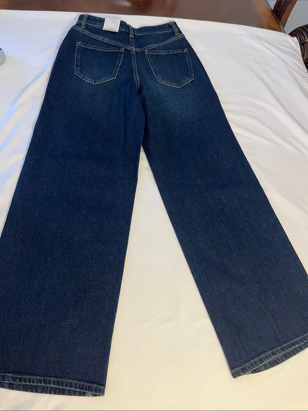 High-Rise Wide-Leg Jeans in Dark Blue - Image 8