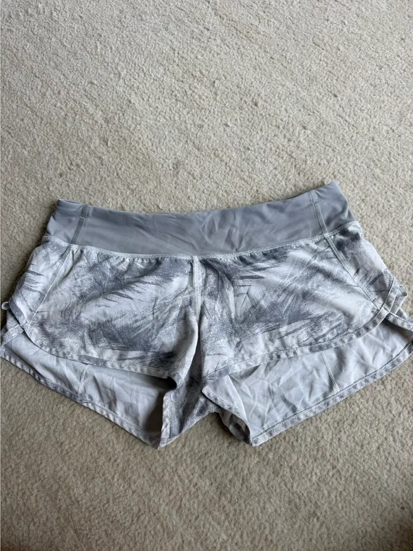 Lululemon Speed Up Shorts - Image 2