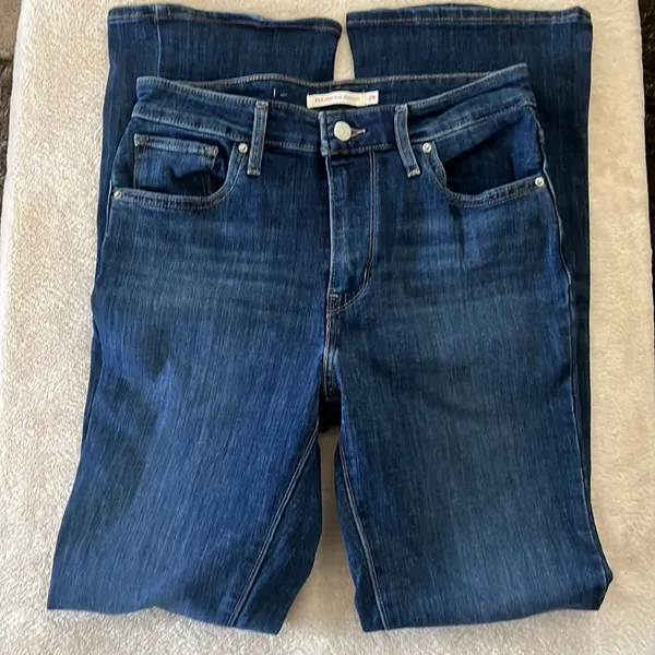 EUC Levi’s 725 Jeans - Image 4