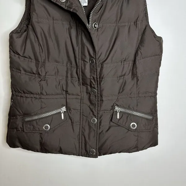 Women's Eddie Bauer Size Medium Goose‎ Down 700 Fill Turtle Neck Full Zip Vest - Image 2