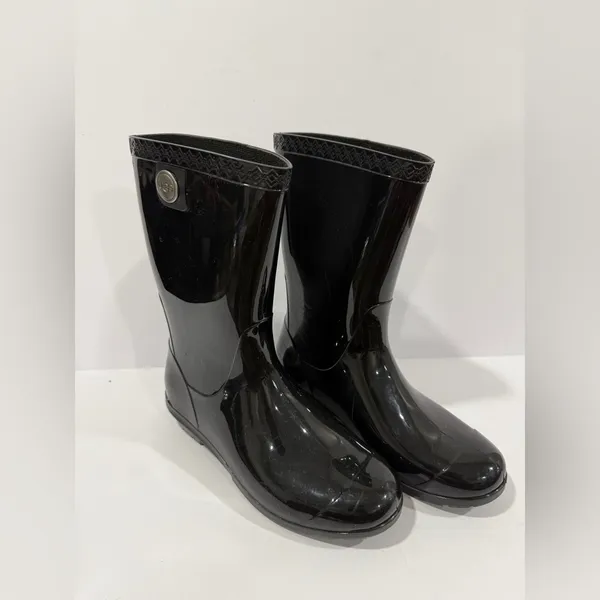 UGG Black Glossy Rain Boots Size 6 Waterproof Rubber Mid Calf - Image 3