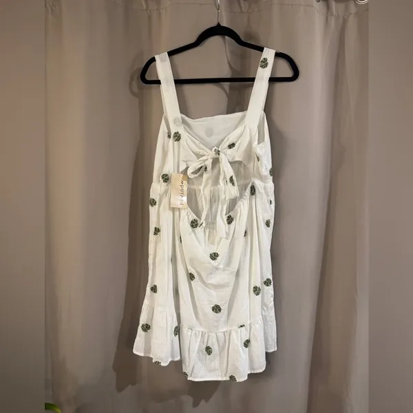NWT Rewind White Sleeveless dress with Green Leaf Pattern - Image 2