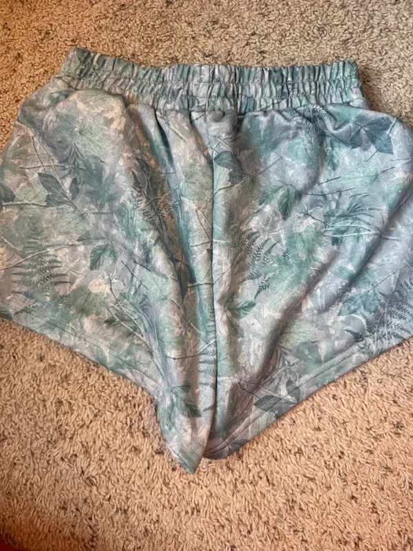 SheIn Camo Sweat Shorts - Image 3