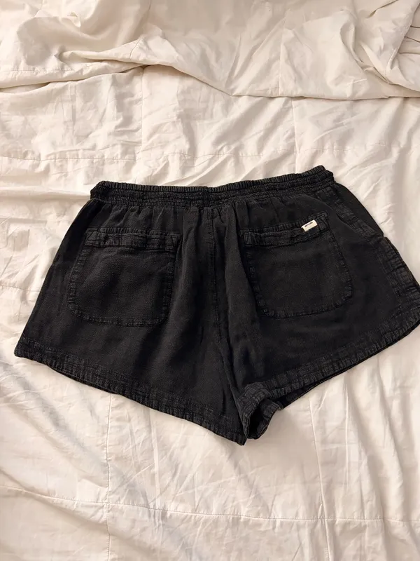 Rip Curl Linen Shorts - Image 2