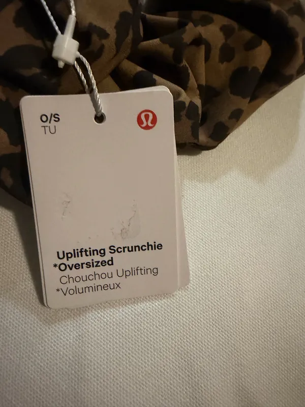 Lululemon Uplifting Scrunchie *Oversized True Leopard NWT - Image 3