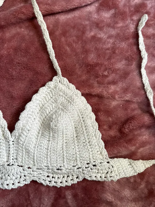 Boutique CROCHET BIKINI TOP - Image 2
