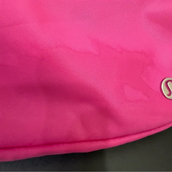 LULULEMON Athletica Everywhere Belt Bag 1L Sonic Pink - Image 8