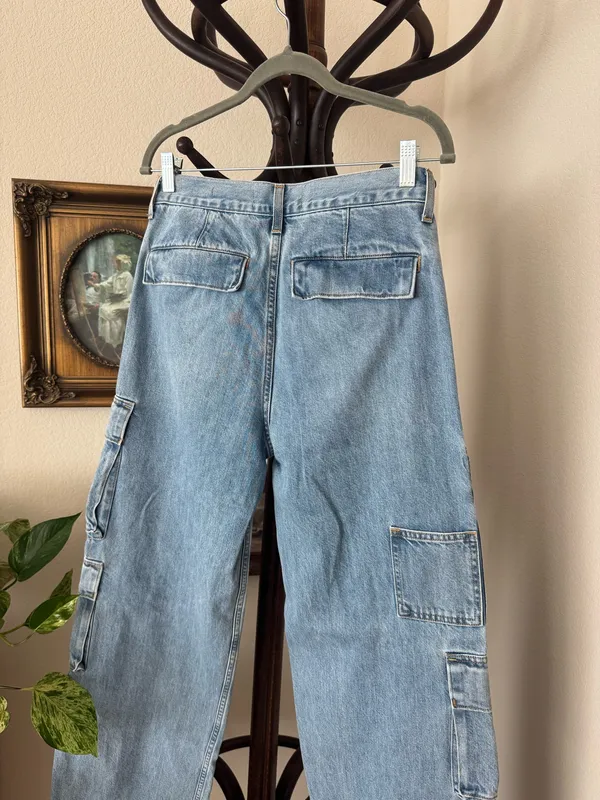 Aritzia Denim Forum '90S MILLIE HI-RISE CARGO JEANS - Image 4