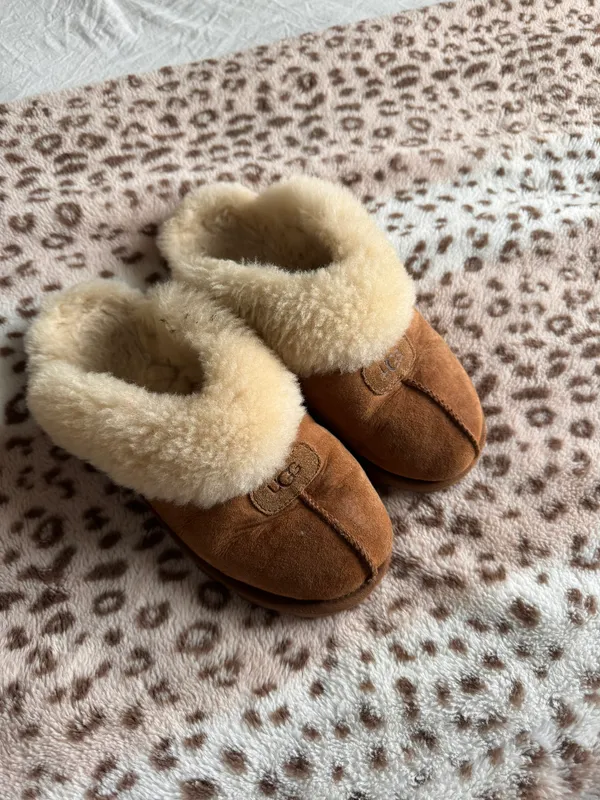 UGG slippers - Image 6
