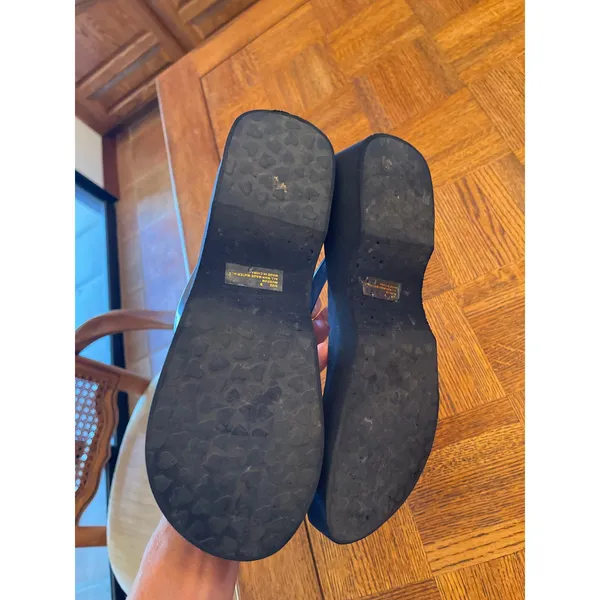 Brighton flip-flops size 9 - Image 8