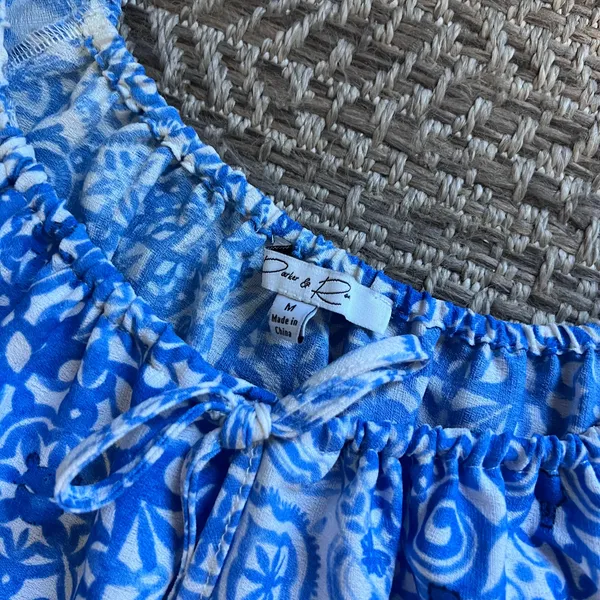 Parker and Rowe Dress Sz Medium - Image 2