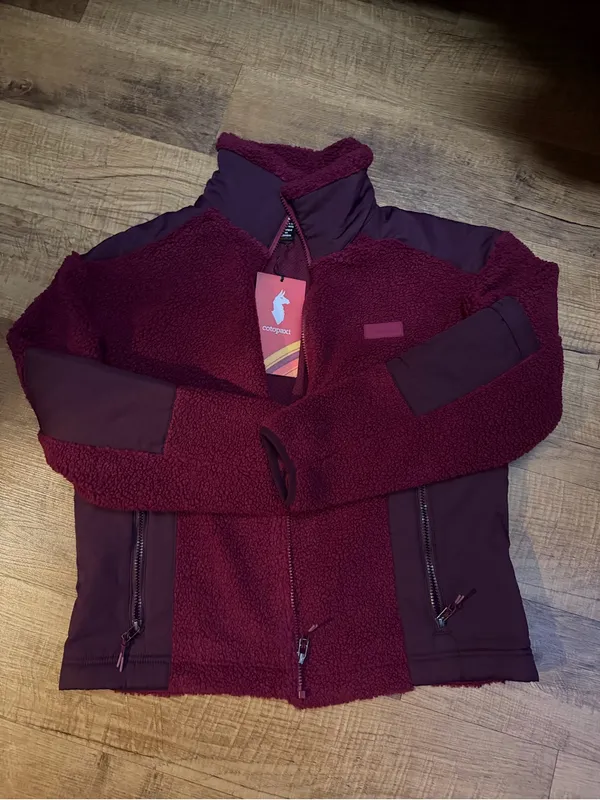 Patagonia Women's Bacano Fleece Jacket in Jam/Blackberry - Image 4