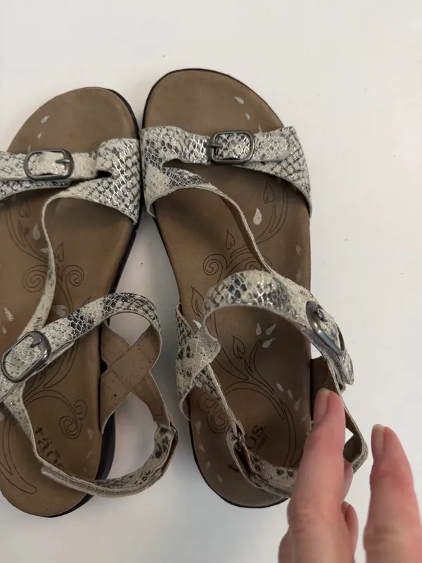 Taos Sandals Beauty Buckles Adjustable Comfort Travel Reptile Print Black Grey - Image 10