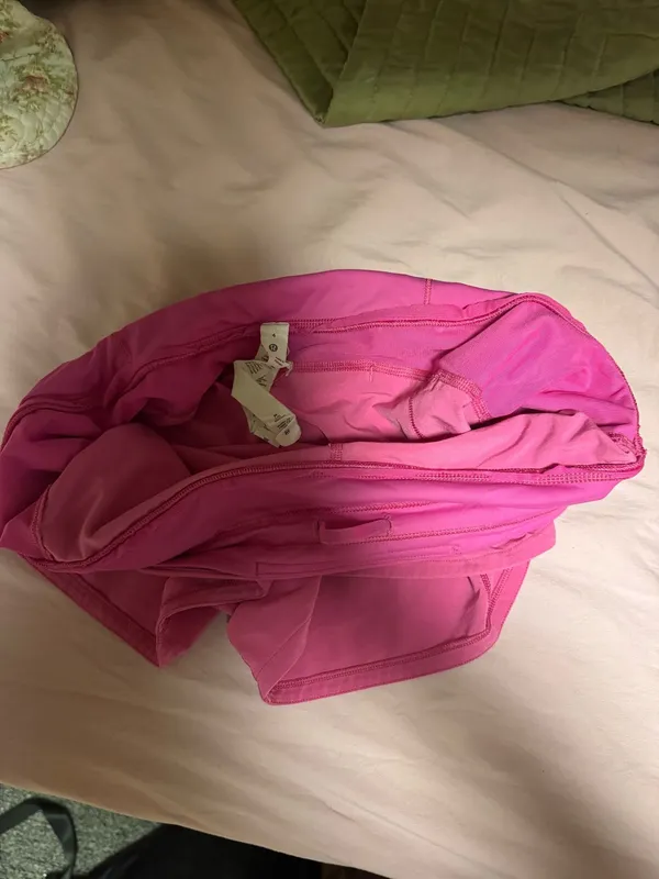 Lululemon Sonic Pink Speed Up Shorts Low-Rise 2.5" - Image 4
