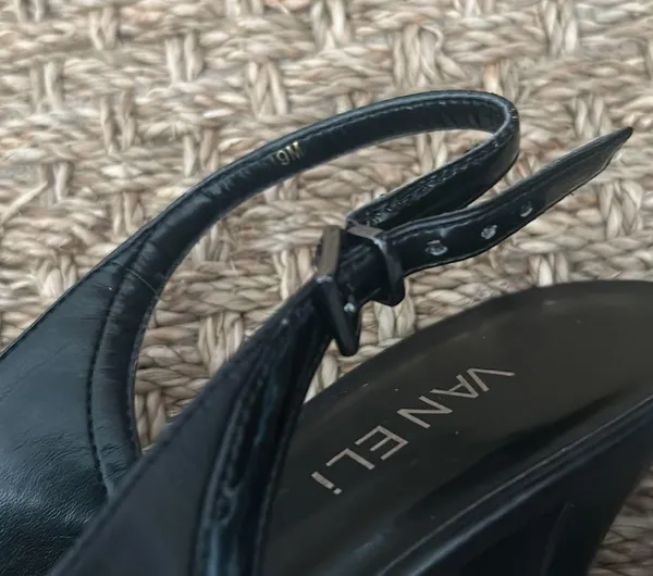 VAN Eli Black Clasp Kitten‎ Heels Size 9 - Image 4