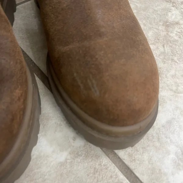Banana Republic Womens Brown Suede Lug Sole Chelsea Boots Size 8.5 shimmer EUC - Image 4